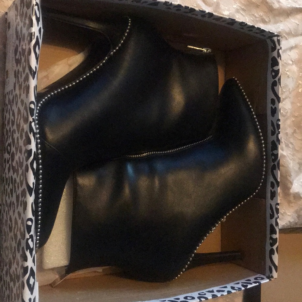 Booties - Picture 7 of 7
